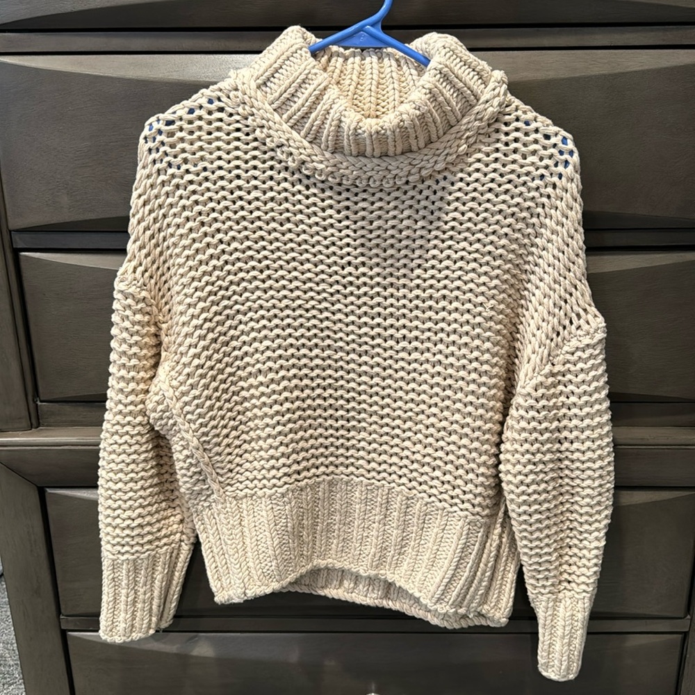 Free People sweater new without tags